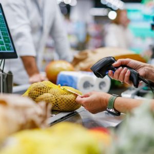 Ce alimente se scumpesc în decembrie. Românii vor avea cel mai scump Crăciun din ultimii ani