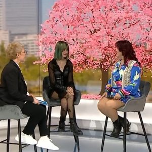 Ce face Rita Sumayla, la doi ani de la moartea mamei sale, Rona Hartner. Adolescenta vrea să-și deschidă o afacere