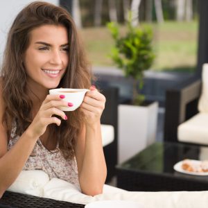 Dimineți care te fac să zâmbești: magia cafelei acasă