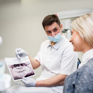 7 soluții moderne pentru înlocuirea dinților lipsă