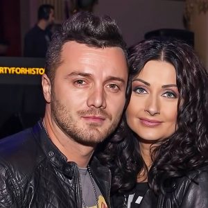 Tavi Clonda era într-o relație când s-a îndrăgostit de Gabriela Cristea. Cum a reacționat prezentatoarea TV când a (…)