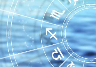 Sezonul Săgetătorului începe mâine, 22 noiembrie. Zodiile care sunt favorizate până pe 20 decembrie