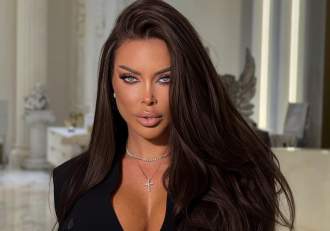 Loredana Chivu și-a făcut două intervenții în zona feței! Primele imagini cu vedeta după transformare