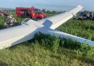 Un avion de mici dimensiuni s-a prăbuşit lângă Orăştie. La bord se aflau două persoane. Una dintre ele a decedat