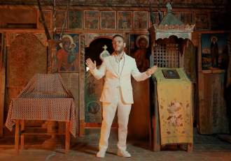 Florin Cercel reacționează, după ce a fost acuzat că a filmat ilegal videoclipul piesei lui în biserica din Muzeul (…)