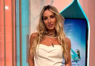 Flavia de la Neatza și-a împodobit bradul de Crăciun. Pentru ce fel de decorațiuni a optat vedeta