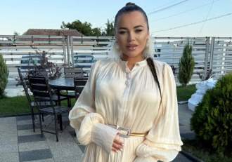 Carmen de la Sălciua, mesaj emoționant, la 4 luni de când și-a pierdut tatăl. Cântăreața a mers la mormântul lui: (…)
