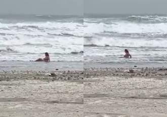 Imagini uluitoare surprinse pe o plajă din Mamaia! O femeie a făcut baie în mare deși afară erau doar 8 grade