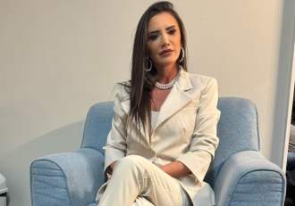 Ce ținută spectaculoasă a purtat Mara Bănică de ziua ei. Vedeta a împlinit 50 de ani