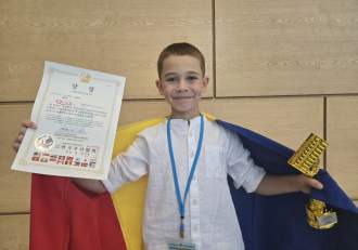 Iustin Ștefan Petcu, finalist al campaniei „100 de tineri pentru dezvoltarea României”, a câștigat aurul la (…)