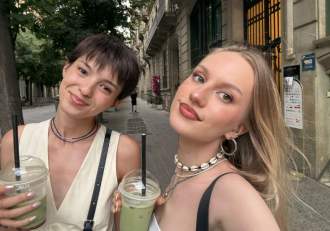 Ilinca Gheorghiu, vacanță alături de colegii din Ana, Mi-ai fost scrisă în ADN: ”Am intrat în mare îmbrăcați și (…)