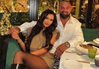 Alex Bodi și Anca, imagini incendiare! Cât de bine arată iubita afaceristului în costum de baie