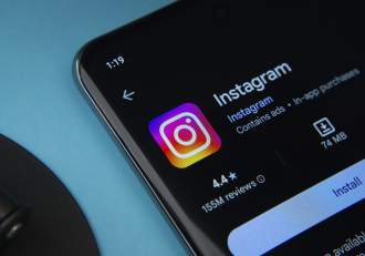Instagram ar urma să introducă noi funcții. Utilizatorii vor vedea cine le vizitează profilul și cine face capturi (…)