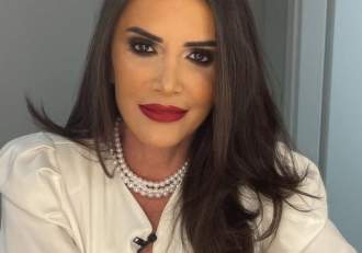 Mara Bănică și soțul ei aniversează 4 ani de când s-au căsătorit religios. Prezentatoarea și partenerul de viață au (…)