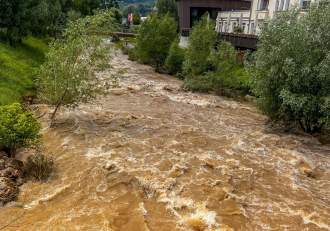 Anunț de ultimă oră! Cod de inundații majore în România! Hidrologii au emis atenționări pentru 29 de județe din țară (…)