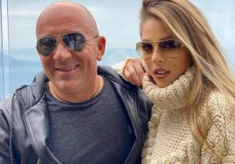 Cum este soțul Roxanei Nemeș, Călin Hagima, în rolul de tată. Vedeta a decis să apeleze la o bonă pentru gemenii lor