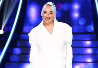 Ilona Brezoianu, soțul și fiul lor, tablou de familie. Prima imagine în formulă completă