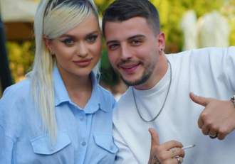 Dany Boy, imagini incendiare cu noua iubită, pe plajă! Fostul concurent de la Insula Iubirii și Raluca au plecat în (…)