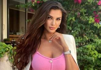 Ramona Gabor a rămas fără Facebook! Sora Monicăi Gabor s-a trezit cu conturile sparte