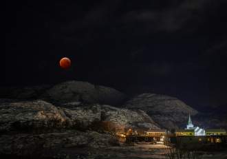 Luna Sângerie are loc în septembrie. Este a doua și ultima eclipsă totală de Lună din 2025