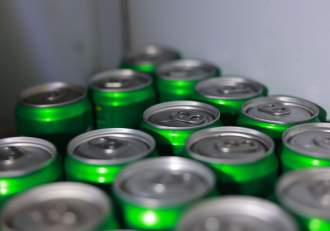 Ce a pățit un bărbat care a băut 8 energizante pe zi. Medicii trag un semnal de alarmă