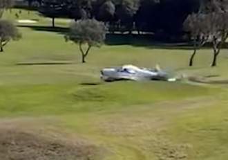 Imagini incredibile! Un avion de mic dimensiuni s-a prabusit! Totul a fost filmat! In ce stare sunt pilotul si (…)
