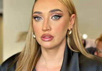 Ilona Brezoianu și fiul ei, în acțiune! Micuțul începe să fie deja foarte expresiv: 