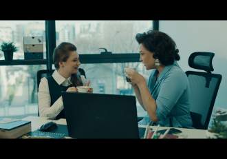 Patru din zece oameni suferă zilnic de stres din cauza job-ului. Filmul „Cine nu e gata” pune burnout-ul pe marele (…)