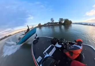 Accident naval în Delta Dunării! O ambarcațiune staționată, lovită frontal în timpul unui concurs de pescuit