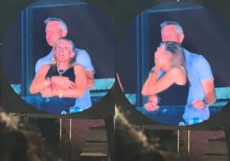 Un CEO celebru și amanta sa, dați în vileag la un concert Coldplay! Cum au reacționat când au fost filmați de kiss (…)