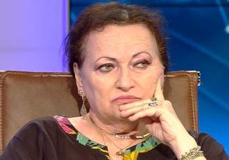 Monica Pop, făcută cu ou și cu oțet de angajatul unui restaurant. Bărbatul a dat-o afară fără motiv