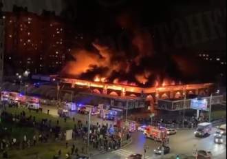 Bilanț negru după incendiul care a distrus o piață! Un bărbat a murit, iar un o altă persoană a sărit de la etaj