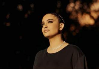 Câte clase are Betty Salam. Motivul pentru care artista a renunțat la școală: „E cel mai mare regret al meu”