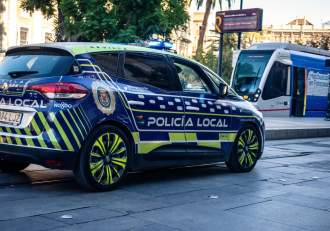 Cazul adolescentei românce de 14 ani, vândută pentru 5.000 de euro și 5 sticle de băutură, a fost clasat. Ce a (…)