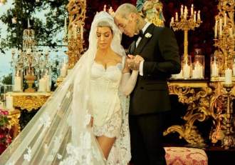 Kourtney Kardashian își sărbătorește soțul! Travis Barker a împlinit 50 de ani: 