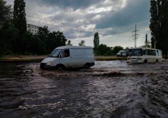 Cod roșu de inundații în România! Furtunile din mai multe județe au făcut prăpăd. Ce zone sunt în pericol