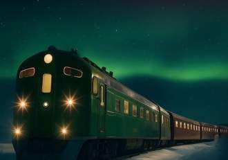 Norvegia a lansat primul tren panoramic nocturn din care poate fi admirată aurora boreală. Vagoanele au acoperișuri (…)