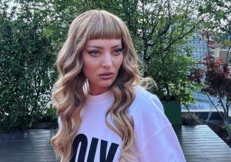 Delia, apariție surprinzătoare în plină vară! Cât costă perechea de cizme cu care s-a afișat | FOTO