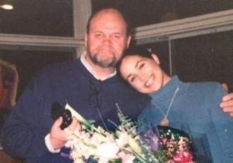 Tatăl lui Meghan Markle se luptă pentru viața lui, la terapie intensivă. Motivul pentru care Thomas Markle va fi (…)