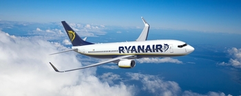 Avion Ryanair nevoit să aterizeze de urgență: Un bărbat beat a vrut să deschidă ușa în zbor și s-a luat la bătaie cu (…)