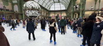Cel mai mare patinoar acoperit din lume se află în Franța: Cât te costă să patinezi la Grand Palais din Paris
