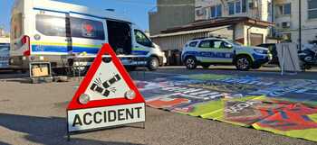 Accident în afara orașului Popești-Leordeni; trei persoane au ajuns la spital