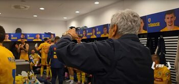 Discursul lui Mircea Lucescu din vestiar după victoria României cu Austria. Imaginile momentului cu selecționerul de (…)