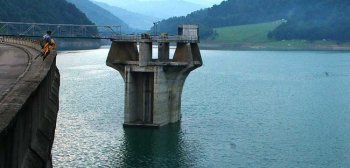 Începe umplerea instalațiilor pentru furnizarea apei în localităţile afectate din Prahova și Dâmbovița. Apa poate fi (…)