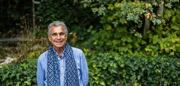 Șamanul Alberto Villoldo, la București: „Trăim cel mai spectaculos experiment din istoria biologiei”