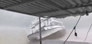 Tragedie în Vietnam: Cel puțin 34 de oameni au murit, după ce o ambarcațiune turistică s-a răsturnat