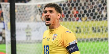Renunță Răzvan Marin la națională, după ce Mircea Lucescu l-a făcut praf? Răspunsul mijocașului de la AEK Atena