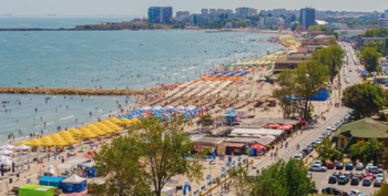 Concediu stricat pe litoralul românesc: Apa mării 'a înghețat' - Temperatura apei a scăzut brusc
