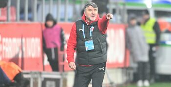 Cei de la UTA ironizează arbitrajul de la meciul cu U Cluj. „Mi-au tăiat direct din picior și așa sunt mic…”