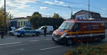 Accident între două autoturisme pe Calea Borșului din Oradea